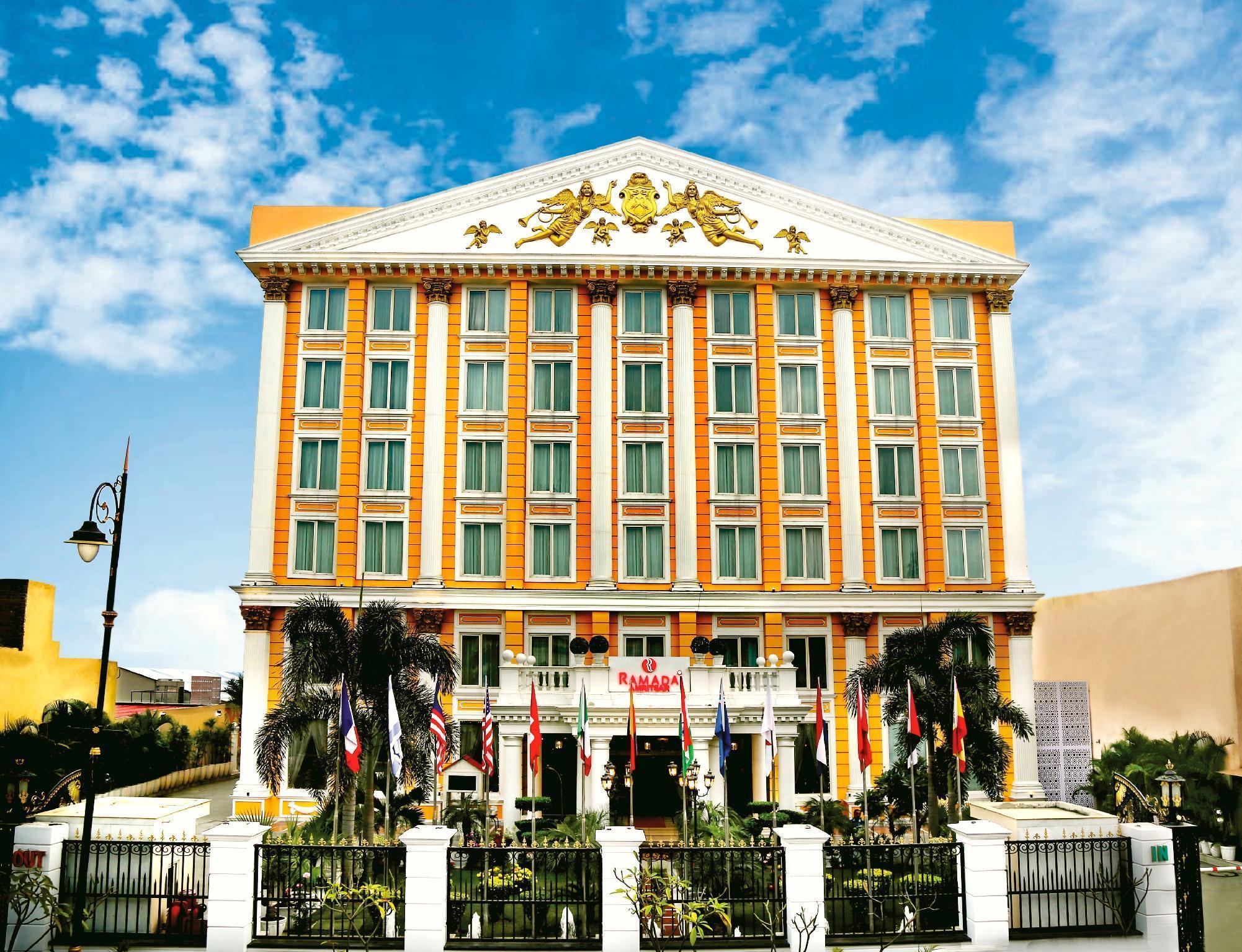 Ramada By Wyndham Amritsar Ξενοδοχείο Εξωτερικό φωτογραφία